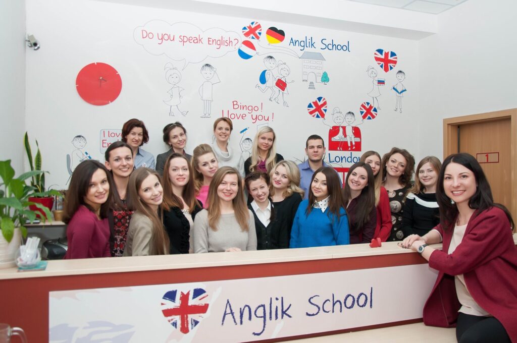 anglik school школа англійської мови