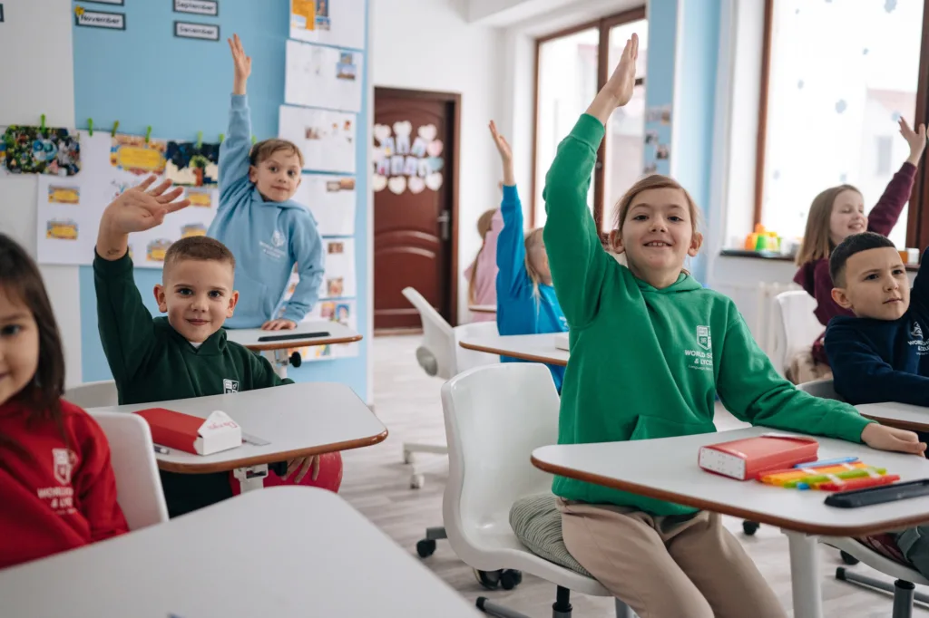Приватна школа WORLD SCHOOL в Києві та Львові Навчання