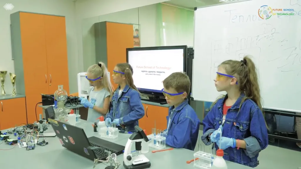 Приватна школа в Києві FSoT (Future School of Technology)