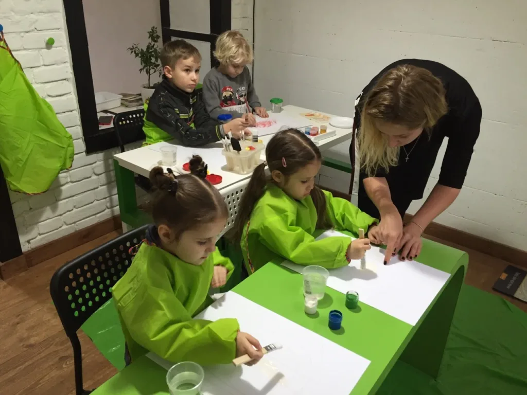 Заняття, клас, урок, Приватна школа в Дніпрі Green Сat